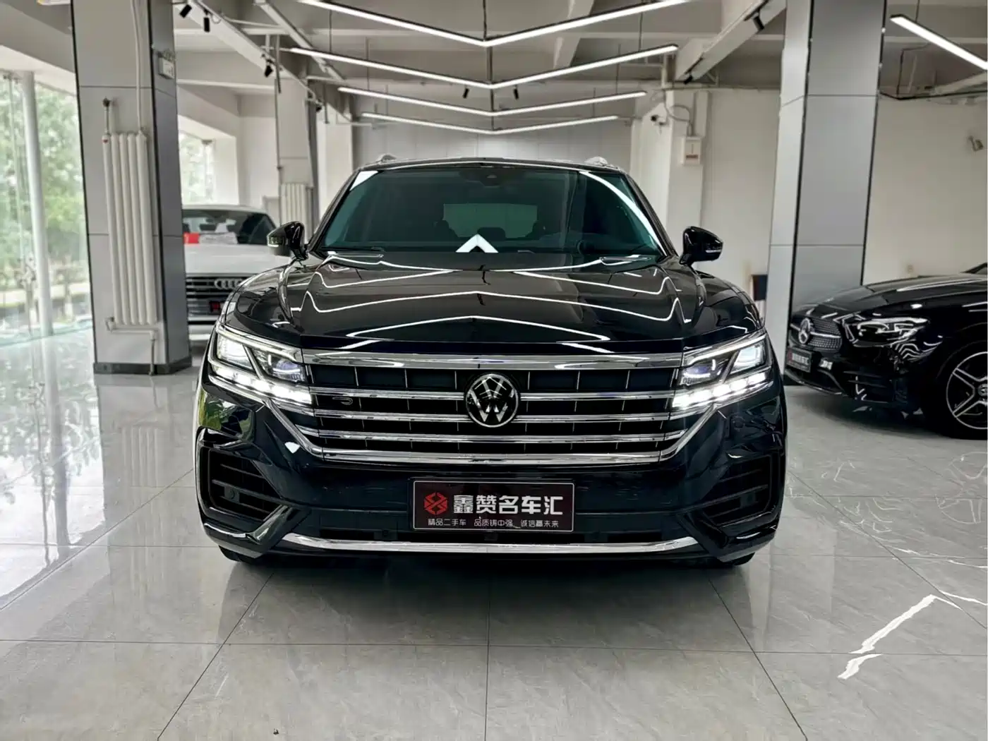 VOLKSWAGEN TOUAREG
