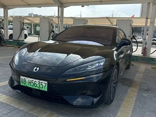 Denza Denza Z9GT 2024 Model 1100 AWD Max Edition