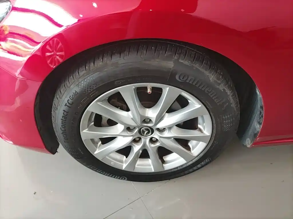 Фото 23 - Mazda Atenza