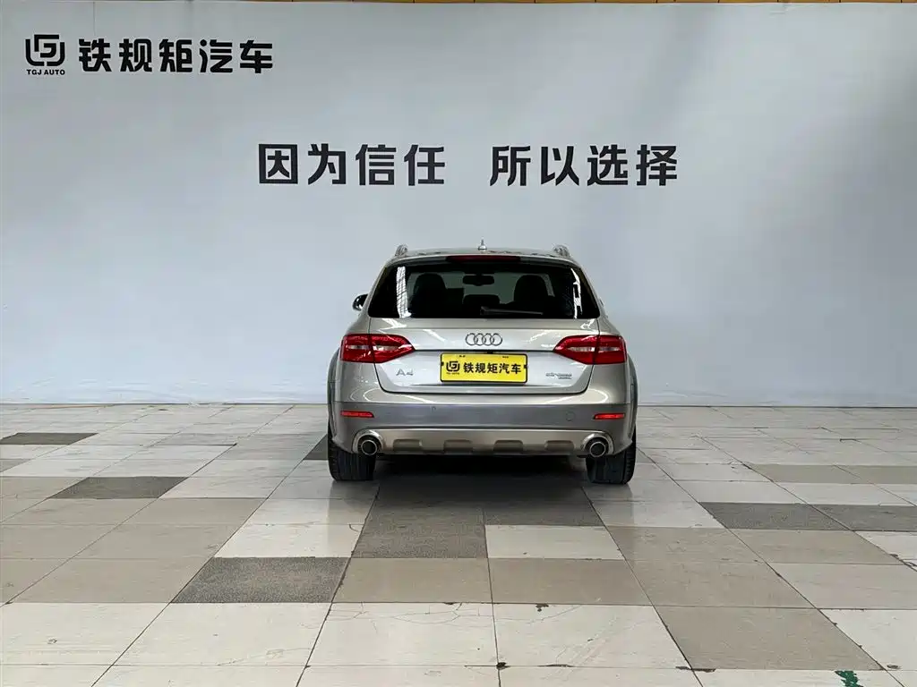 Audi A4 (Import) 2013 40 TFSI allroad quattro Luxury фото 5
