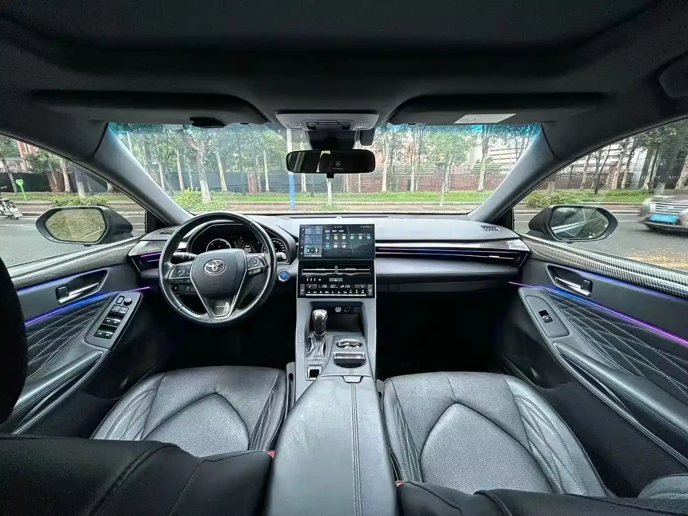 Toyota Avalon 2019 Hybrid 2.5L XLE Premium Edition China V фото 9