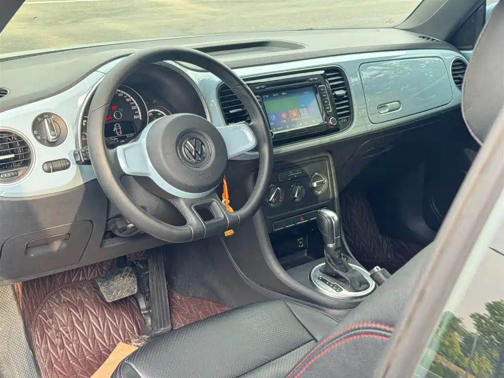 Volkswagen Beetle 2015 180TSI фото 7