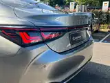 Фото 8 - Lexus ES