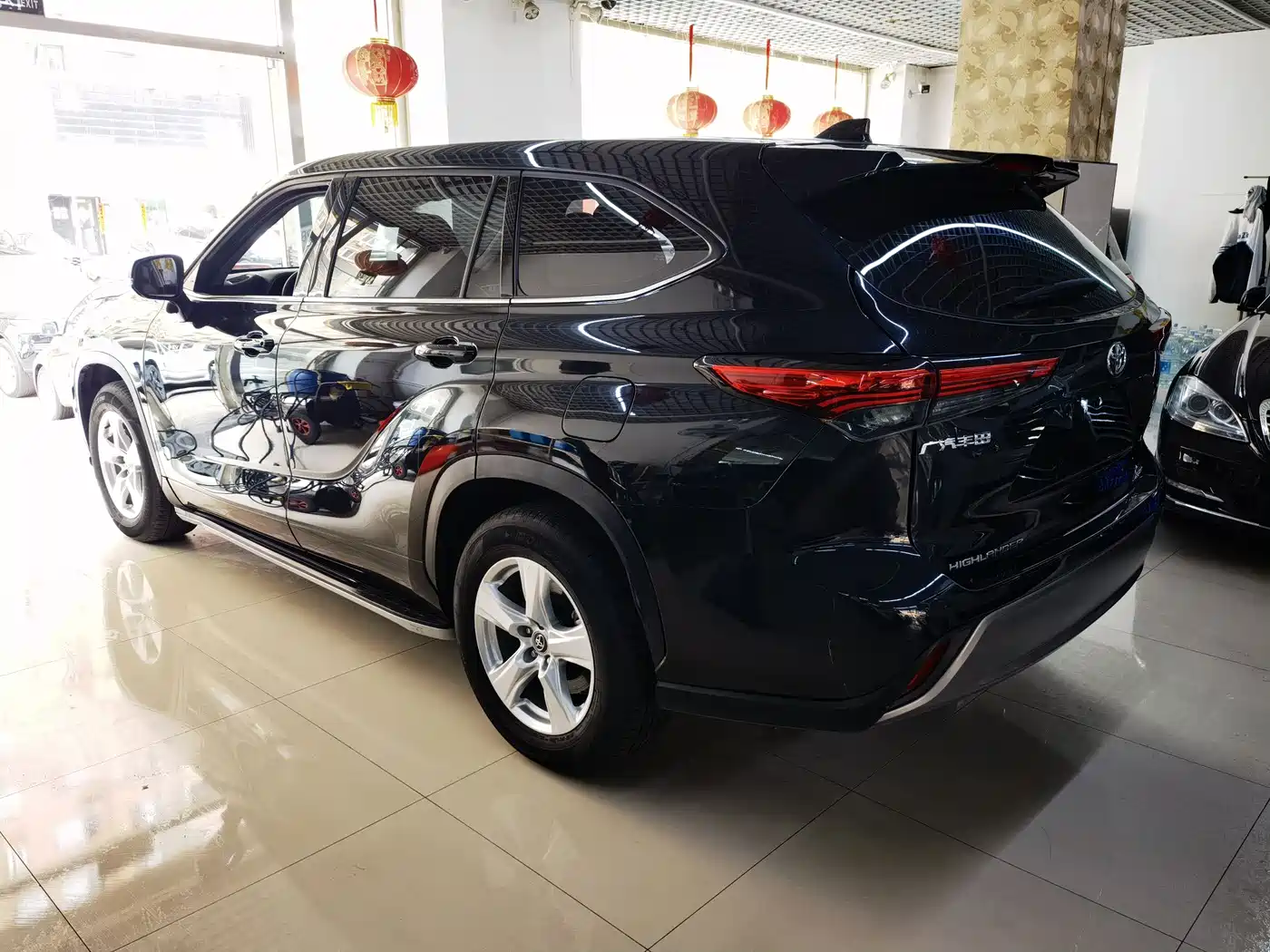 Toyota Highlander 2024 2.5L Smart Hybrid 4WD Elite 7-seater фото 4