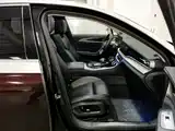 Photo 23 - Hongqi H9