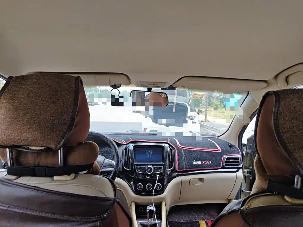 Baojun 730 2015 2014 1.5L Manual Comfort 7-seater