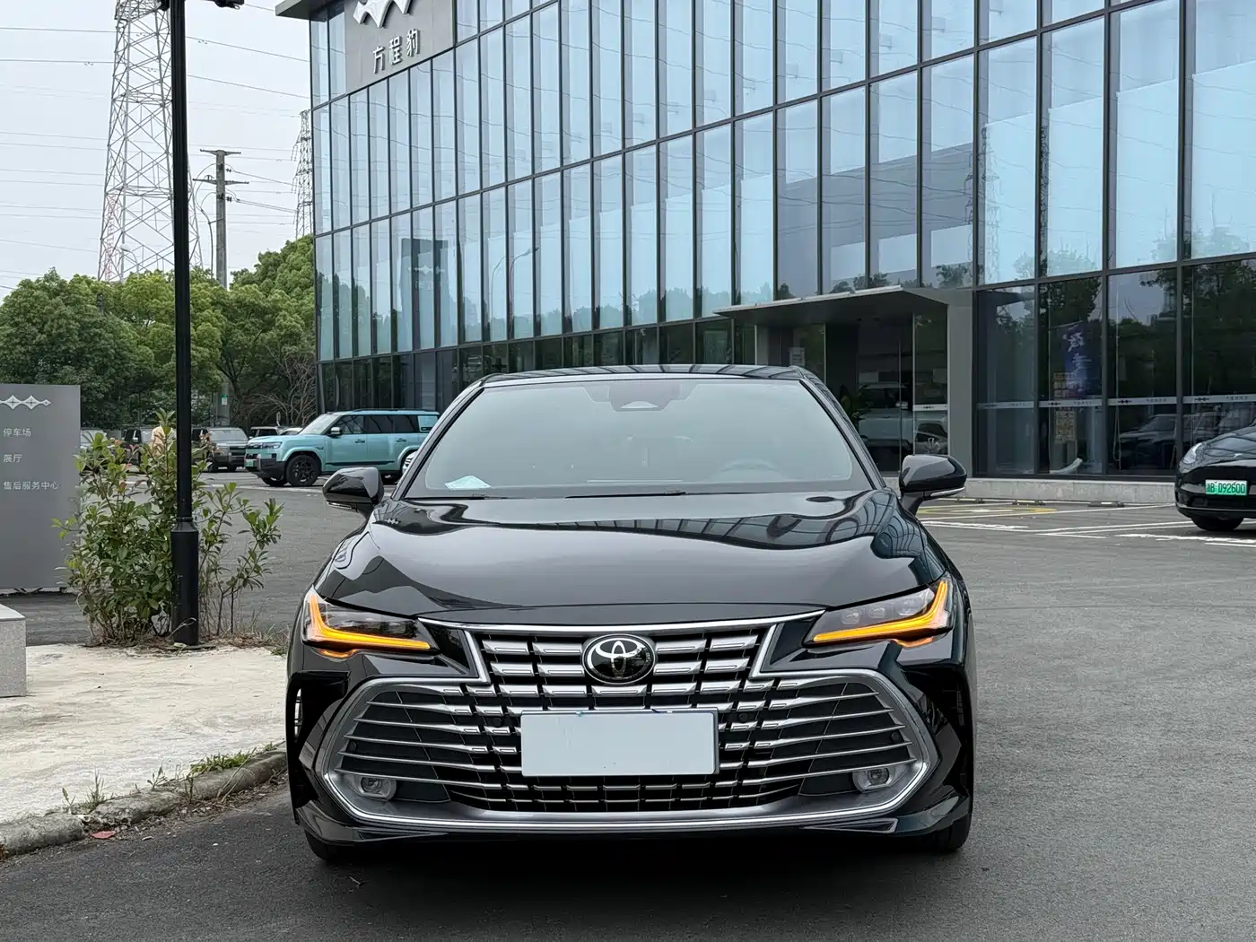 Toyota Avalon 2024 Model Hybrid 2.0L Prestige Edition фото 2