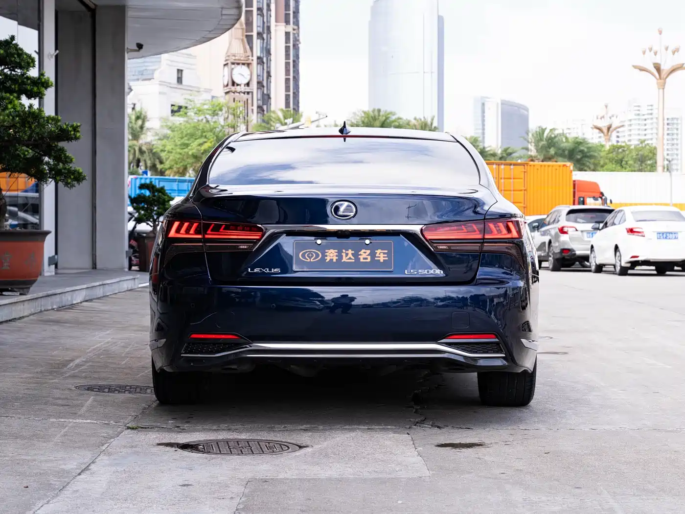 Lexus LS 2021 500h Executive Edition фото 5