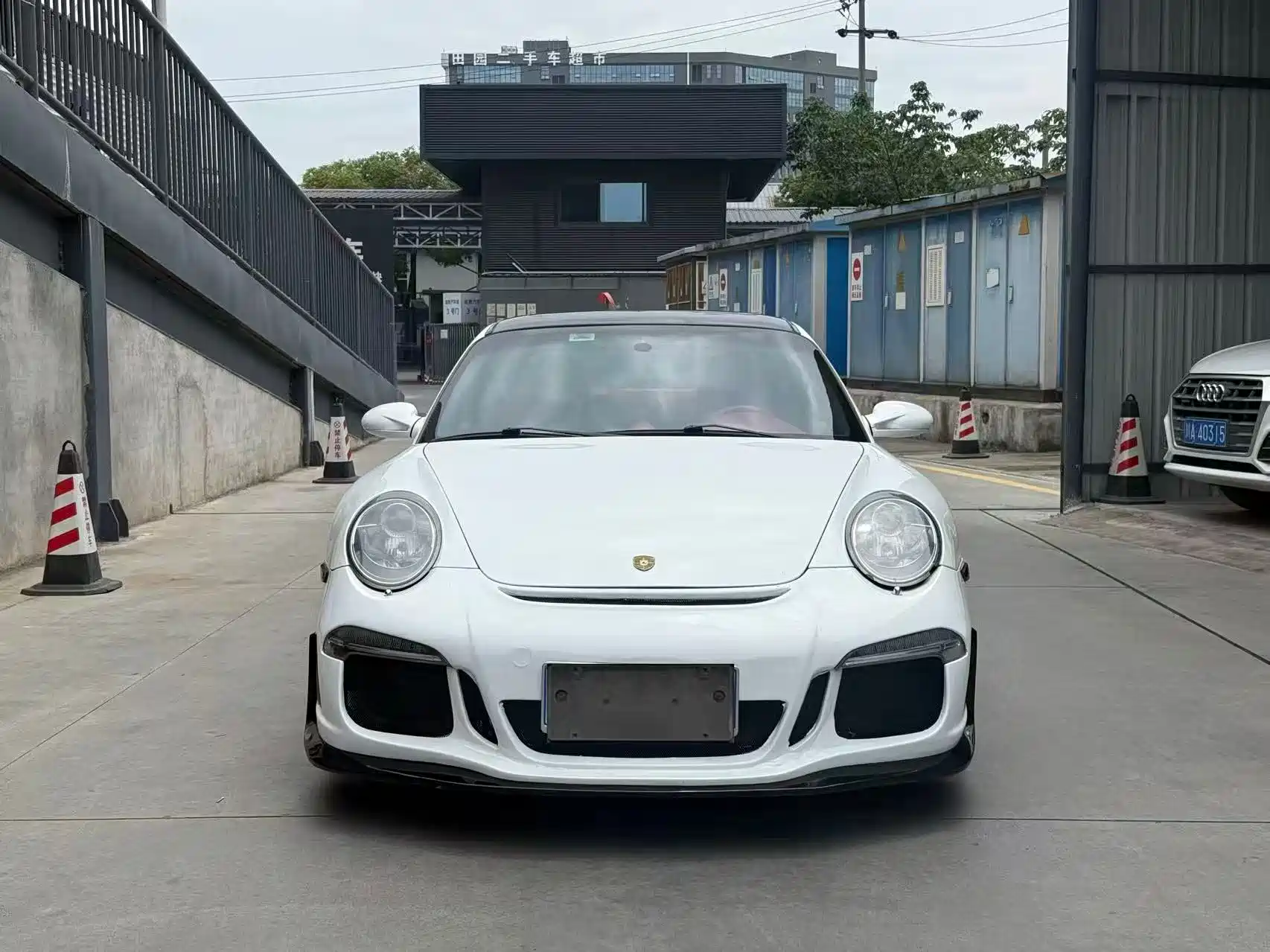 Фото 2 - Porsche 911
