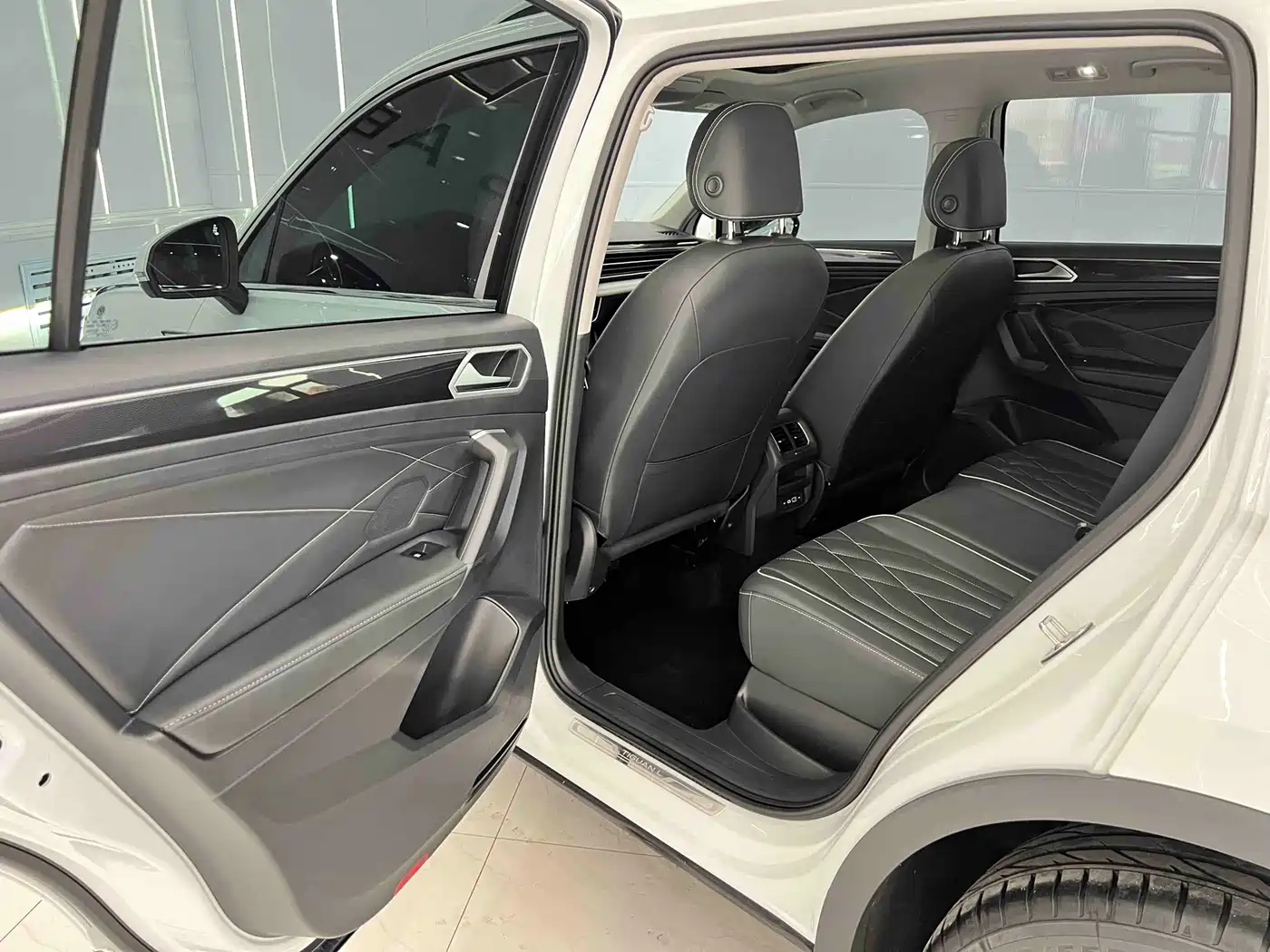 Volkswagen Tiguan L 2023 280TSI 2WD Trend Limited Edition фото 13