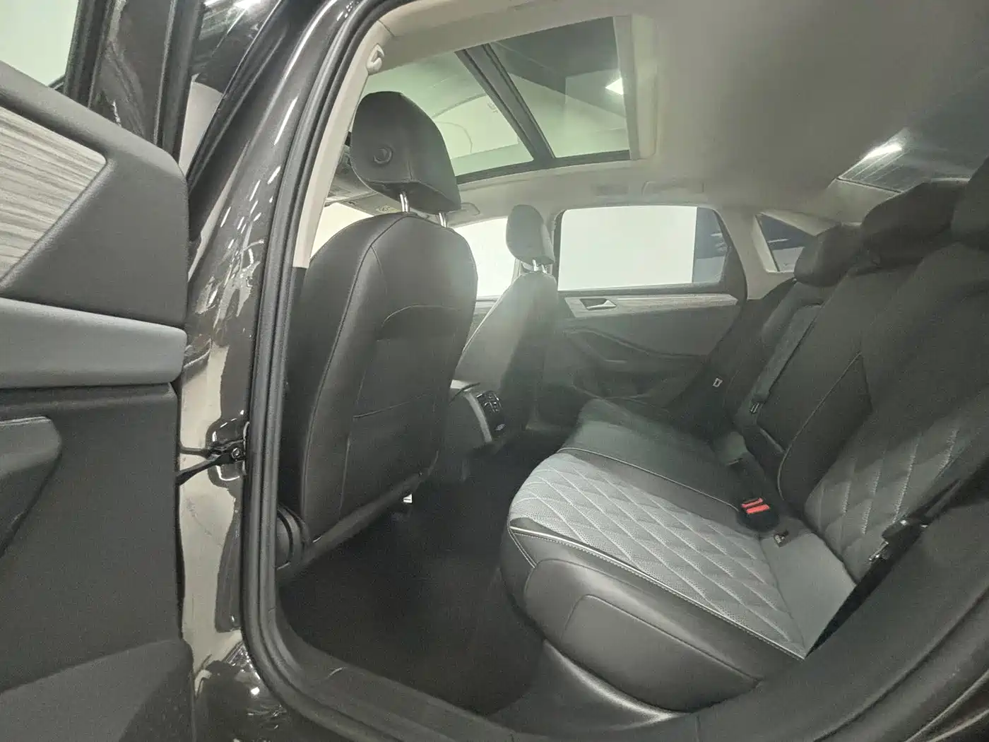 Volkswagen Sagitar, миниатюра 16