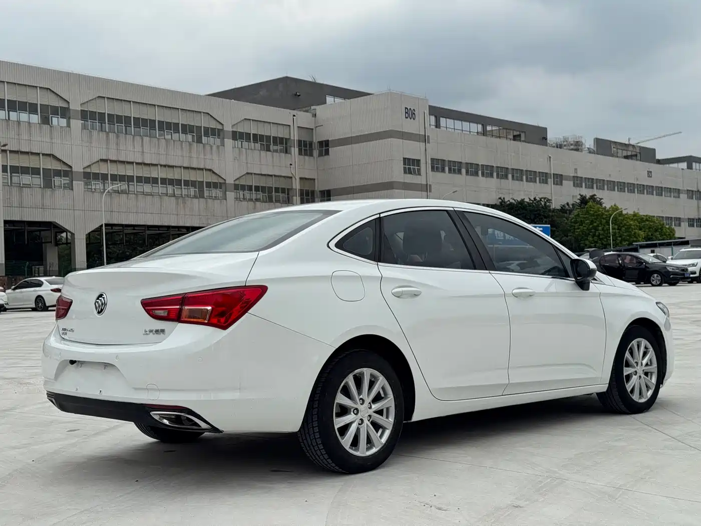 Buick Verano 2016 2015 Sedan 20T Dual-clutch Leading