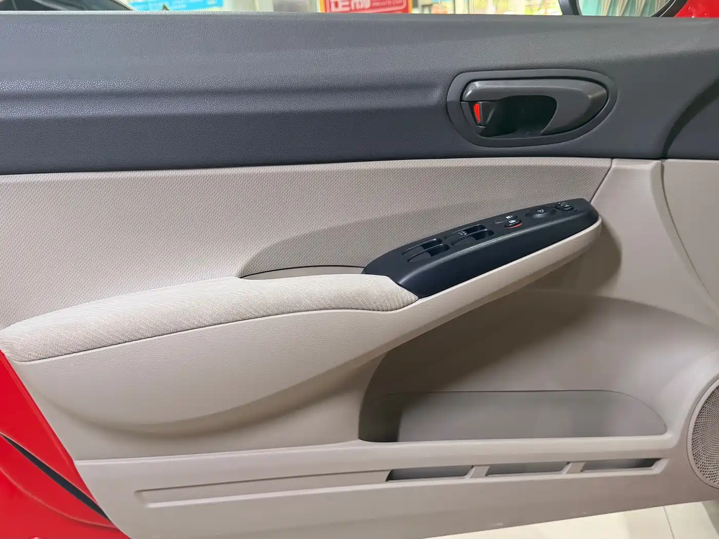 CIIMO CIIMO 2013 2012 1.8L Automatic