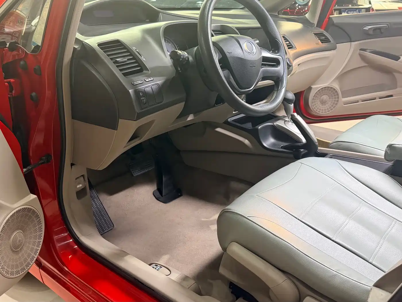 CIIMO CIIMO 2013 2012 1.8L Automatic
