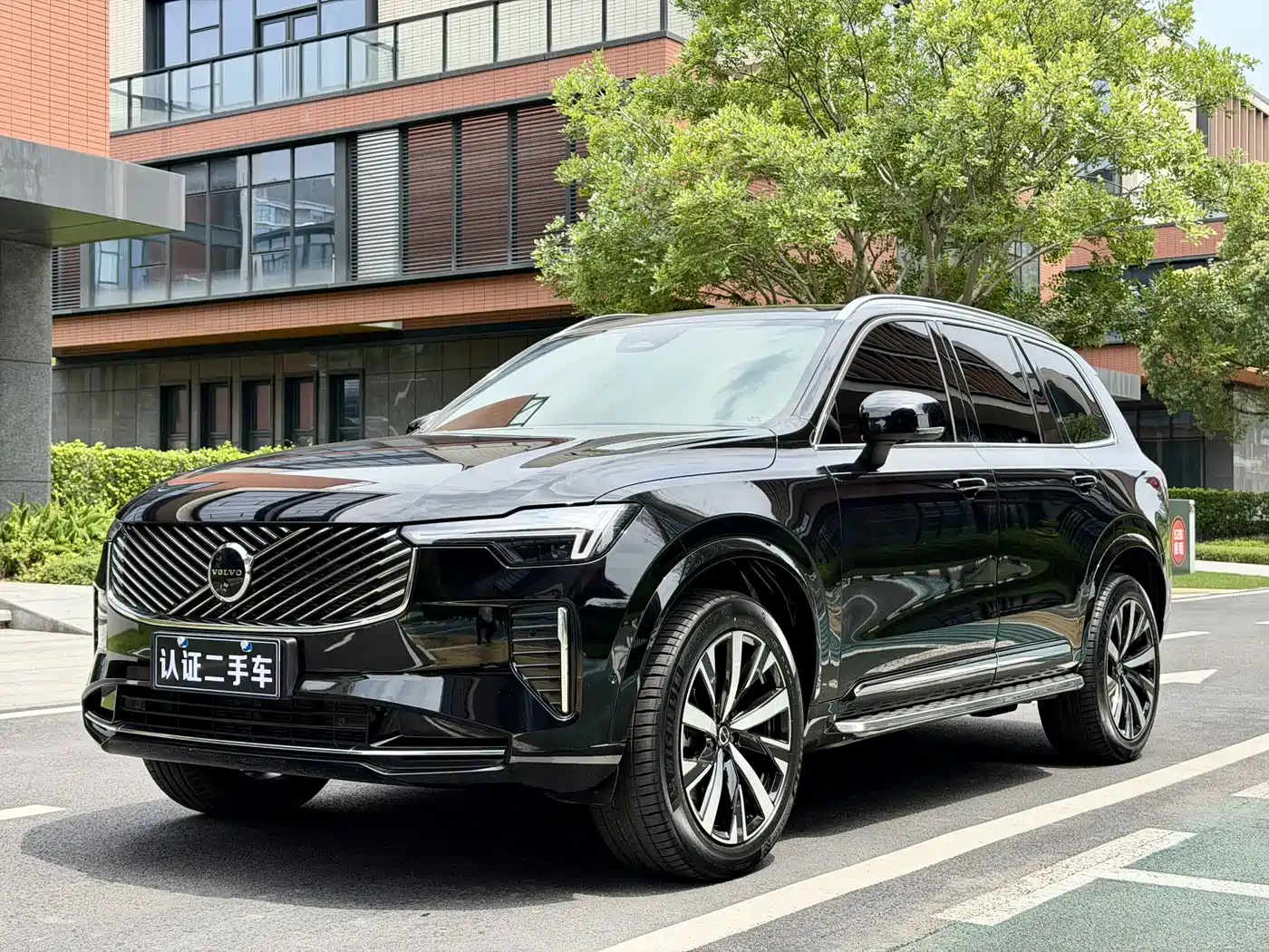 Volvo XC90 2025 2025 Facelift B6 Smart Elegance Luxury 6-seater
