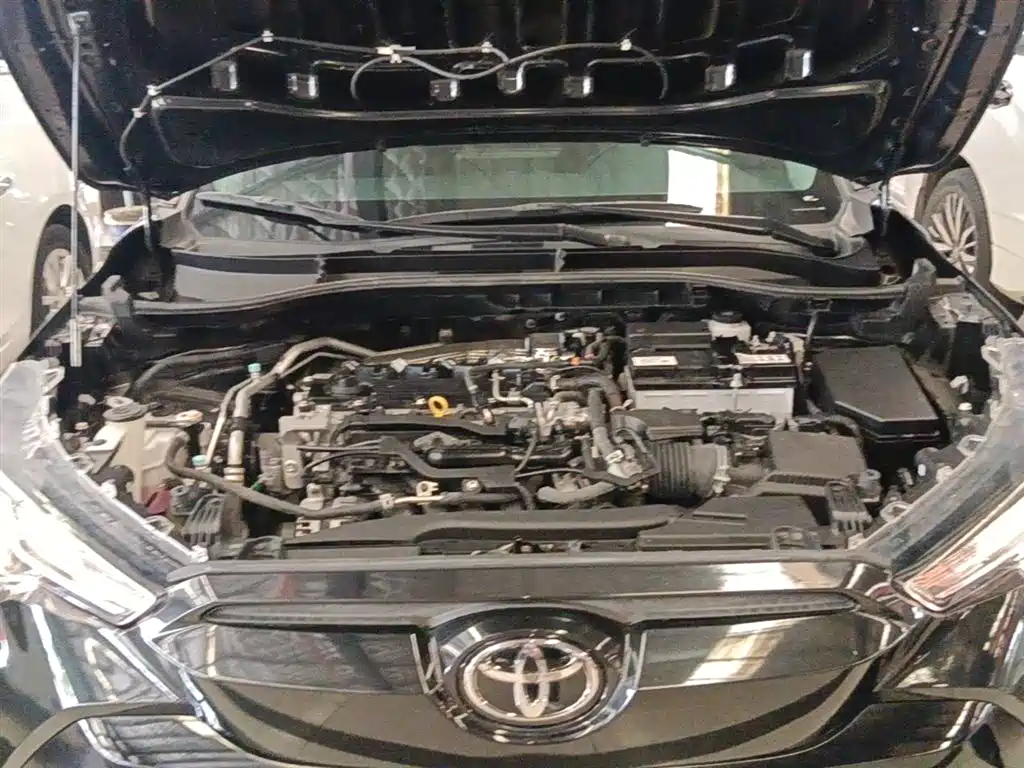 Toyota Frontlander 2023 2.0L CVT Leading Edition фото 20