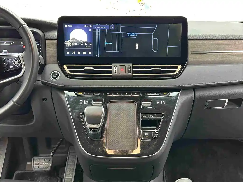 Hongqi HQ9 PHEV 2024 2024 Model 2.0T AWD Business Edition