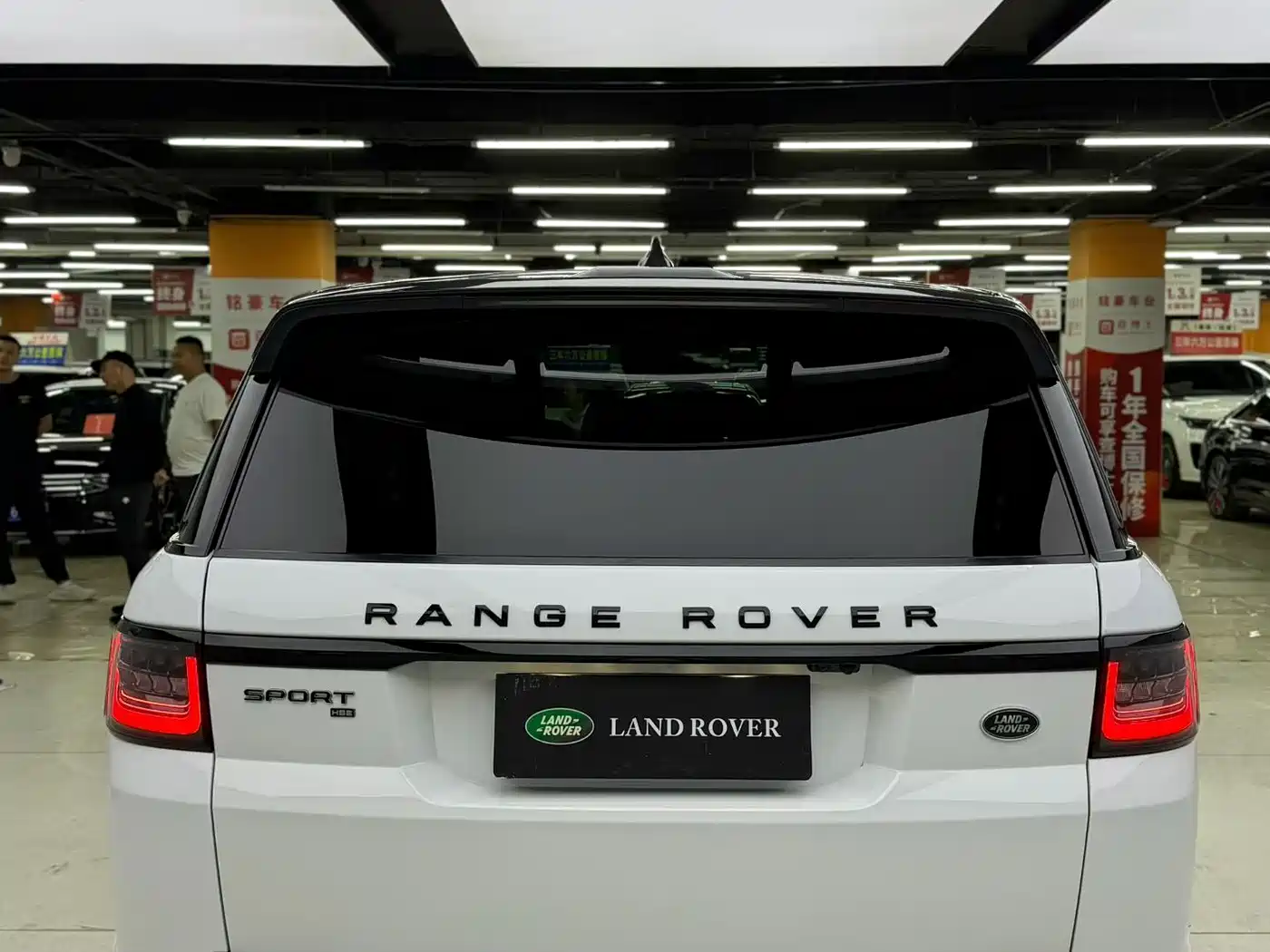 Land Rover Range Rover Sport 2021 3.0 L6 SE фото 5
