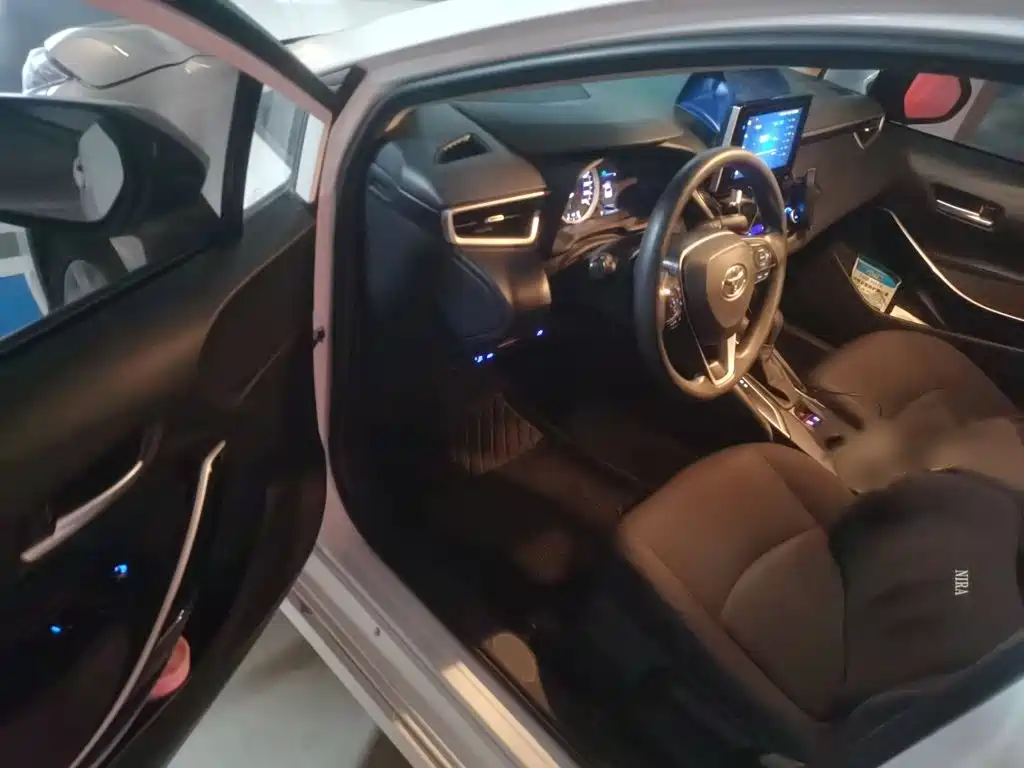 Photo 14 - Toyota Corolla