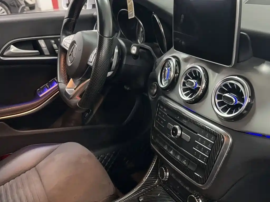 Mercedes-Benz CLA (Import) 2015 2015 CLA 220 4MATIC