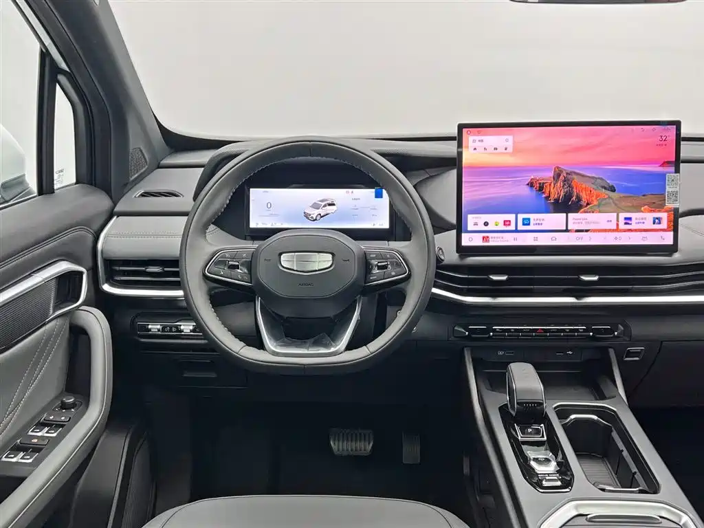 Geely Haoyue L 2026 2026 1.5TD DCT Happiness 7-Seater