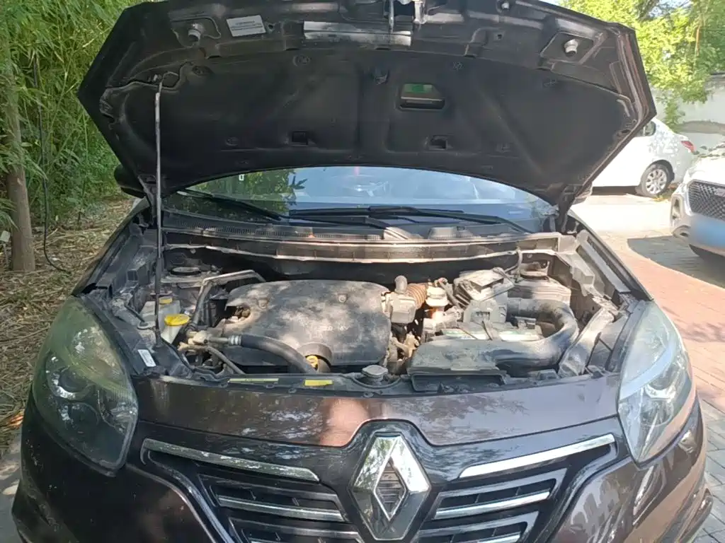 Renault Koleos (Import) 2015 2014 Facelift 2.0L 2WD Fashion Edition
