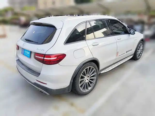 Mercedes-Benz GLC AMG 2017 AMG GLC 43 4MATIC — фото 2