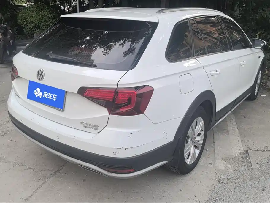 Volkswagen C-TREK 2017 230TSI DSG Luxury фото 3