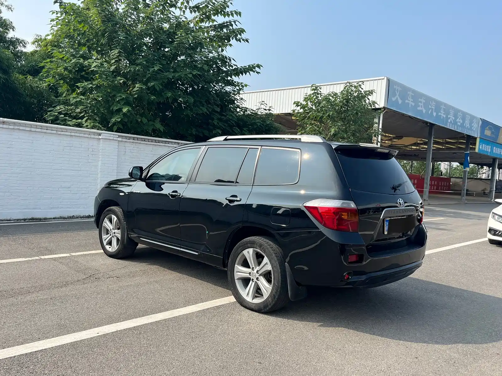 Photo 7 - Toyota Highlander