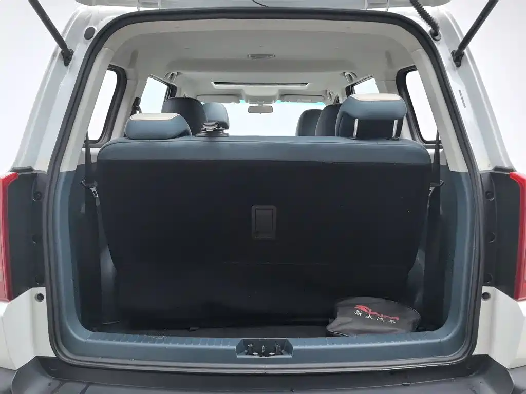 SWM Motor SWM Swee Tiger EDi 2023 2023 EDi 1.5L Premium 7-Seater