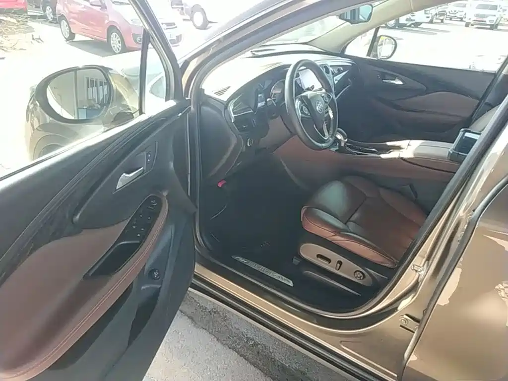 Фото 16 - Buick Envision Plus