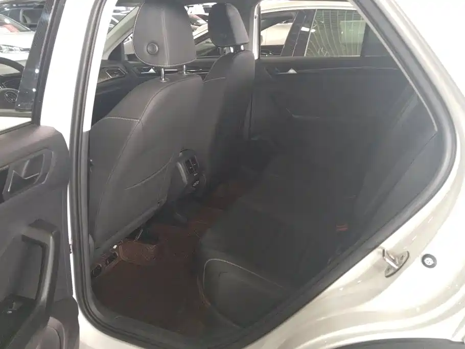 Volkswagen T-ROC 2022 2021 Facelift 280TSI DSG 2WD Comfort Smart Connect Edition
