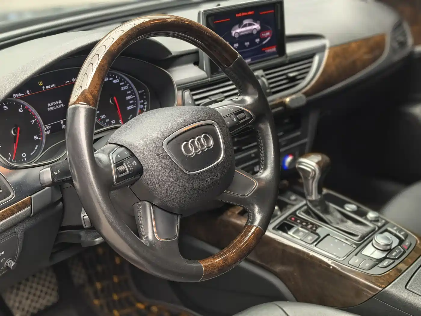 Audi A6L 2012 TFSI Comfort фото 4