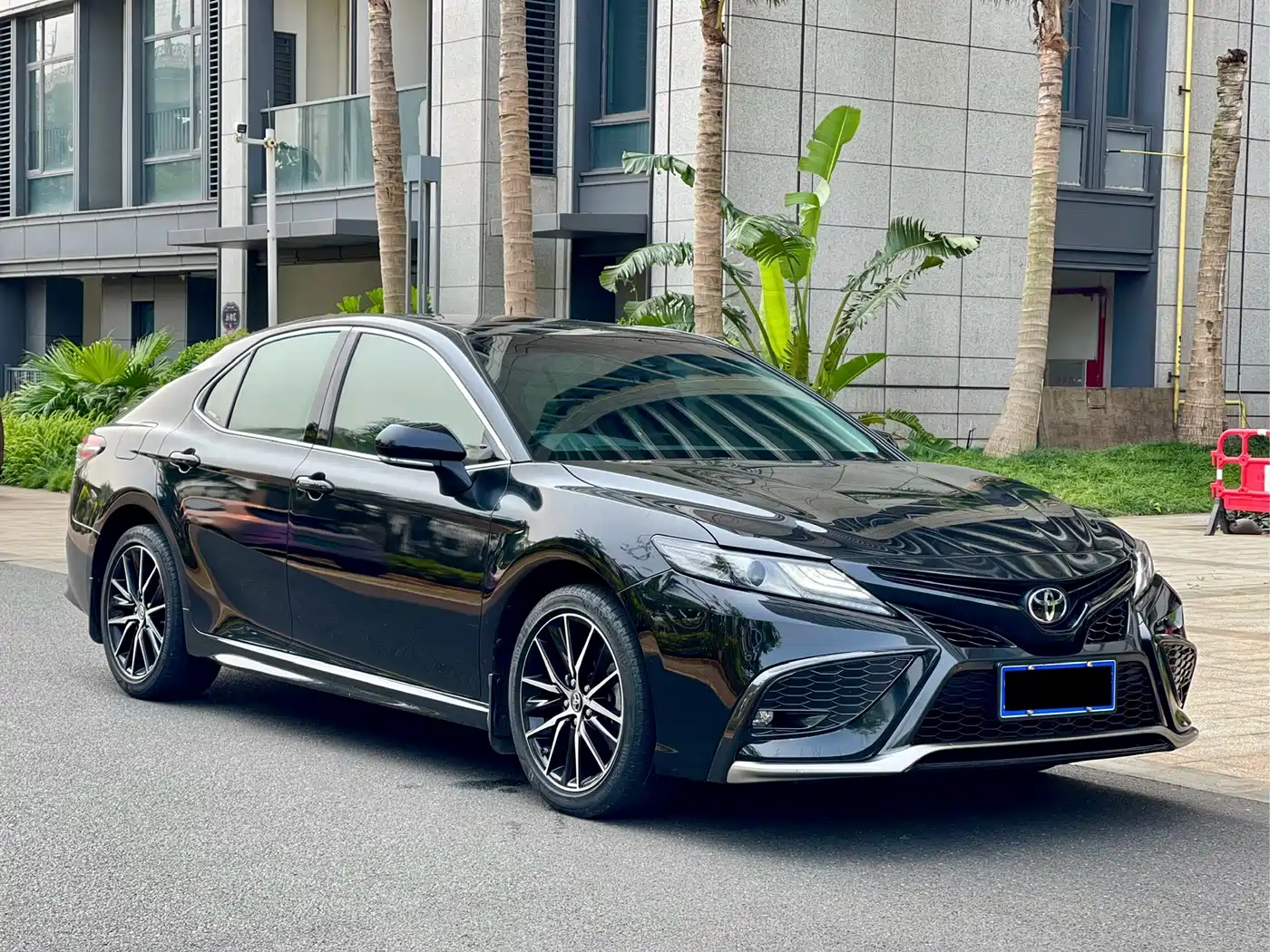 TOYOTA CAMRY