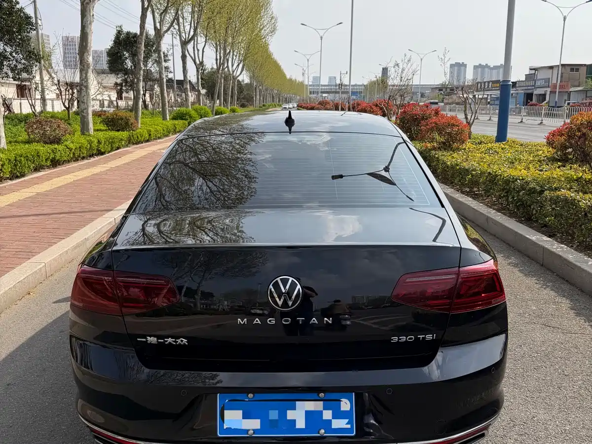 Volkswagen Magotan 2023 Model 2 Million Commemorative Edition 330TSI DSG Luxury фото 11