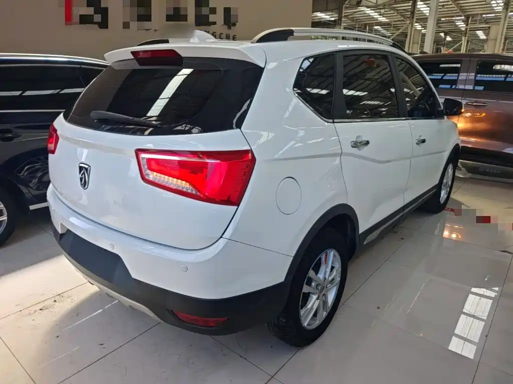 Baojun 560 2015 2015 1.8L Manual Elite