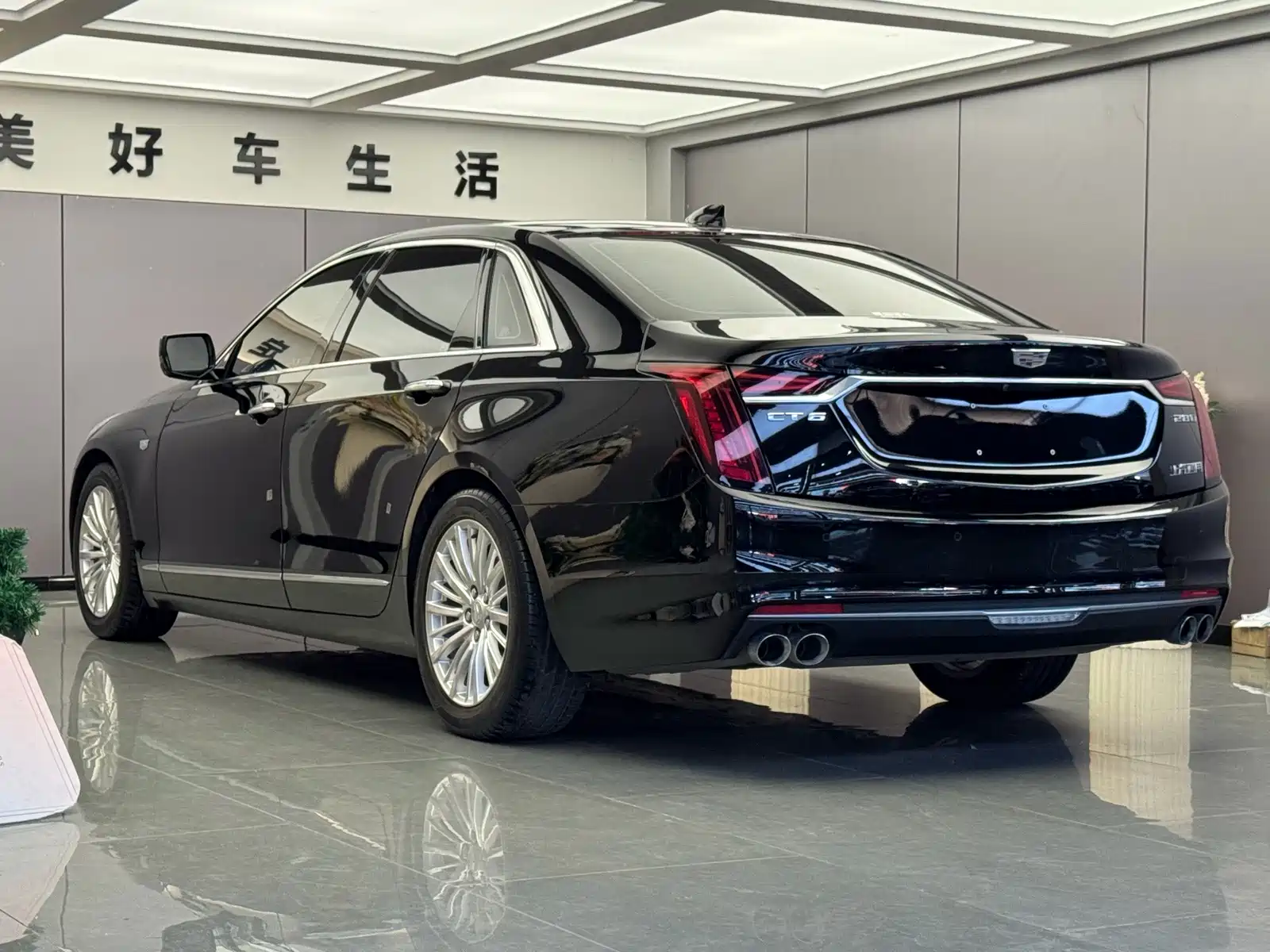 Фото 9 - Cadillac CT6