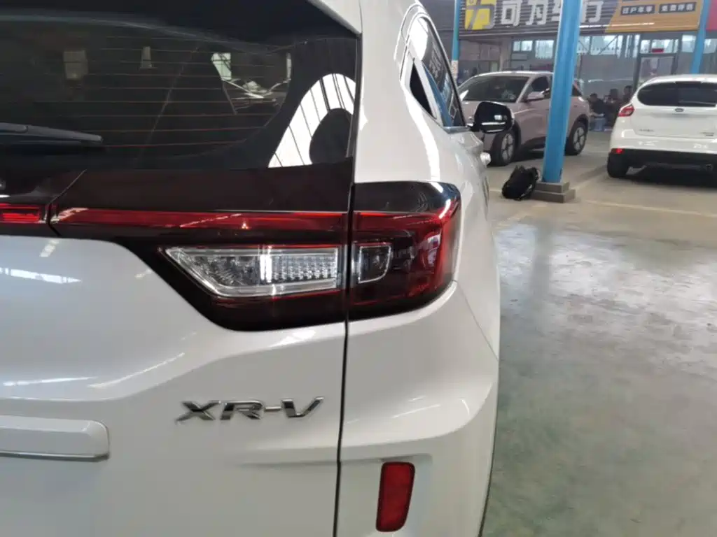 Фото 8 - Honda XR-V