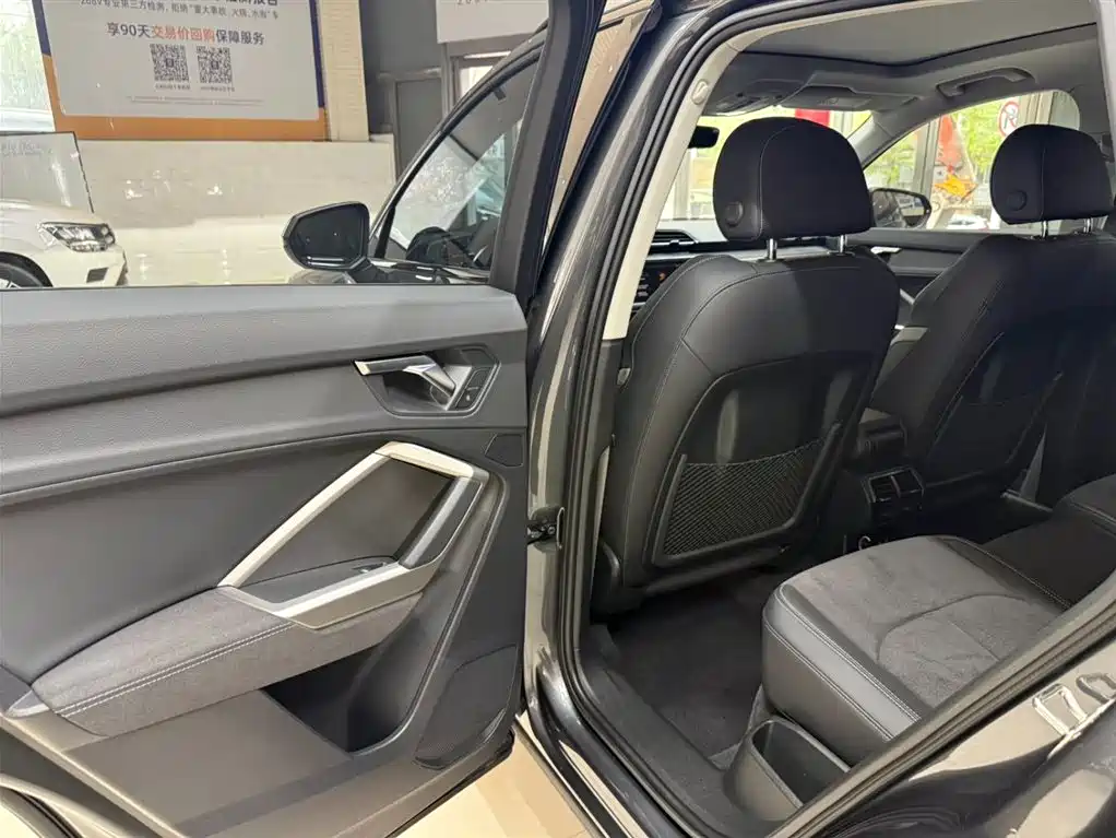 Audi Q3 2023 35 TFSI Fashion Dynamic (1.4T) фото 17