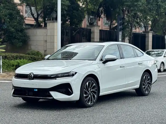 Volkswagen Sagitar 2025 300TSI DSG High-end Model