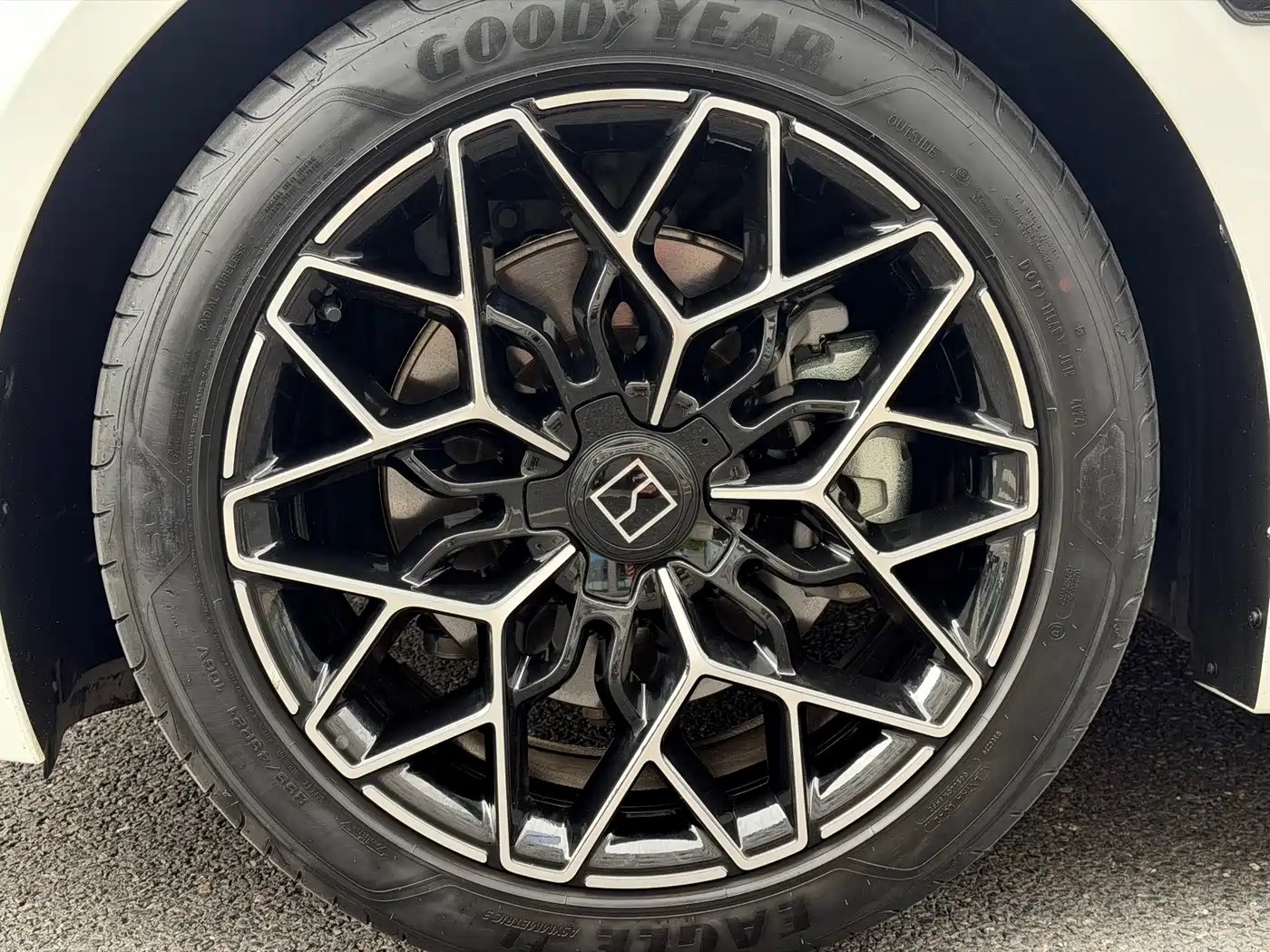 ZEEKR EXTREME KRYPTON 001