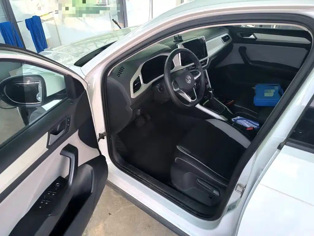 Volkswagen T-Roc, миниатюра 16