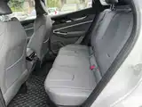 Фото 17 - Geely Atlas
