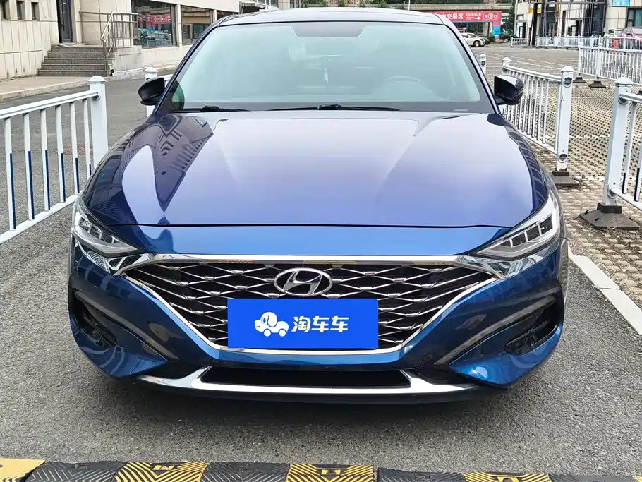 Hyundai Fista 2019 280TGDi Smart Speed Edition China VI фото 2