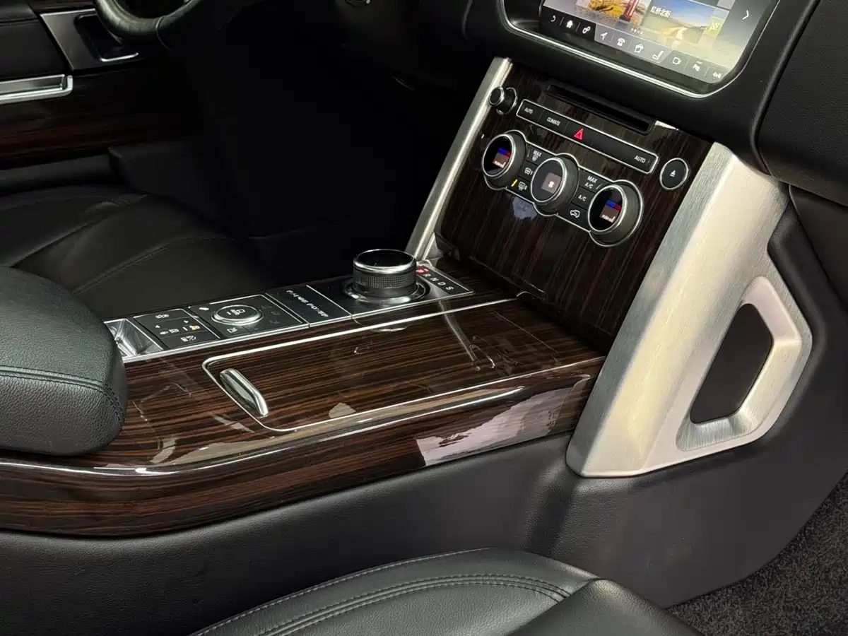 Land Rover Range Rover 2017 3.0 SC V6 Vogue фото 14