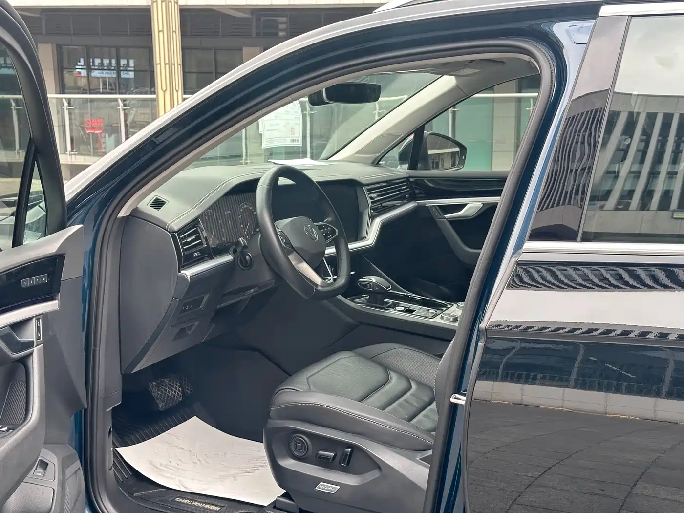 Volkswagen Touareg 2020 3.0TSI Enjoyment Edition China VI фото 5