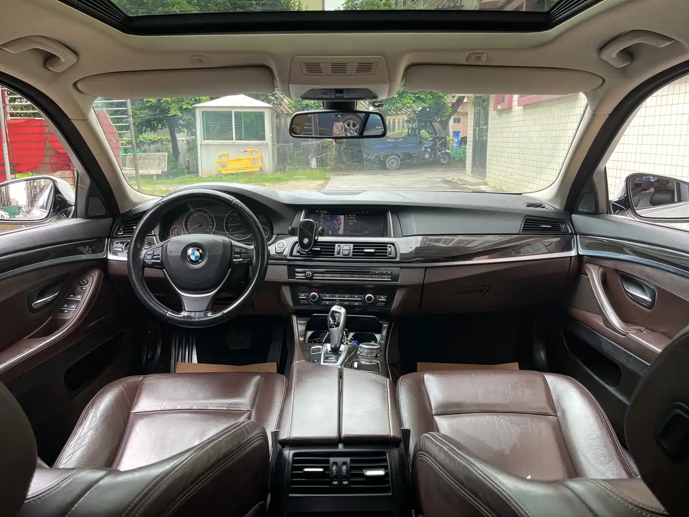 BMW 5 Series 2014 525Li Luxury Design Package фото 9