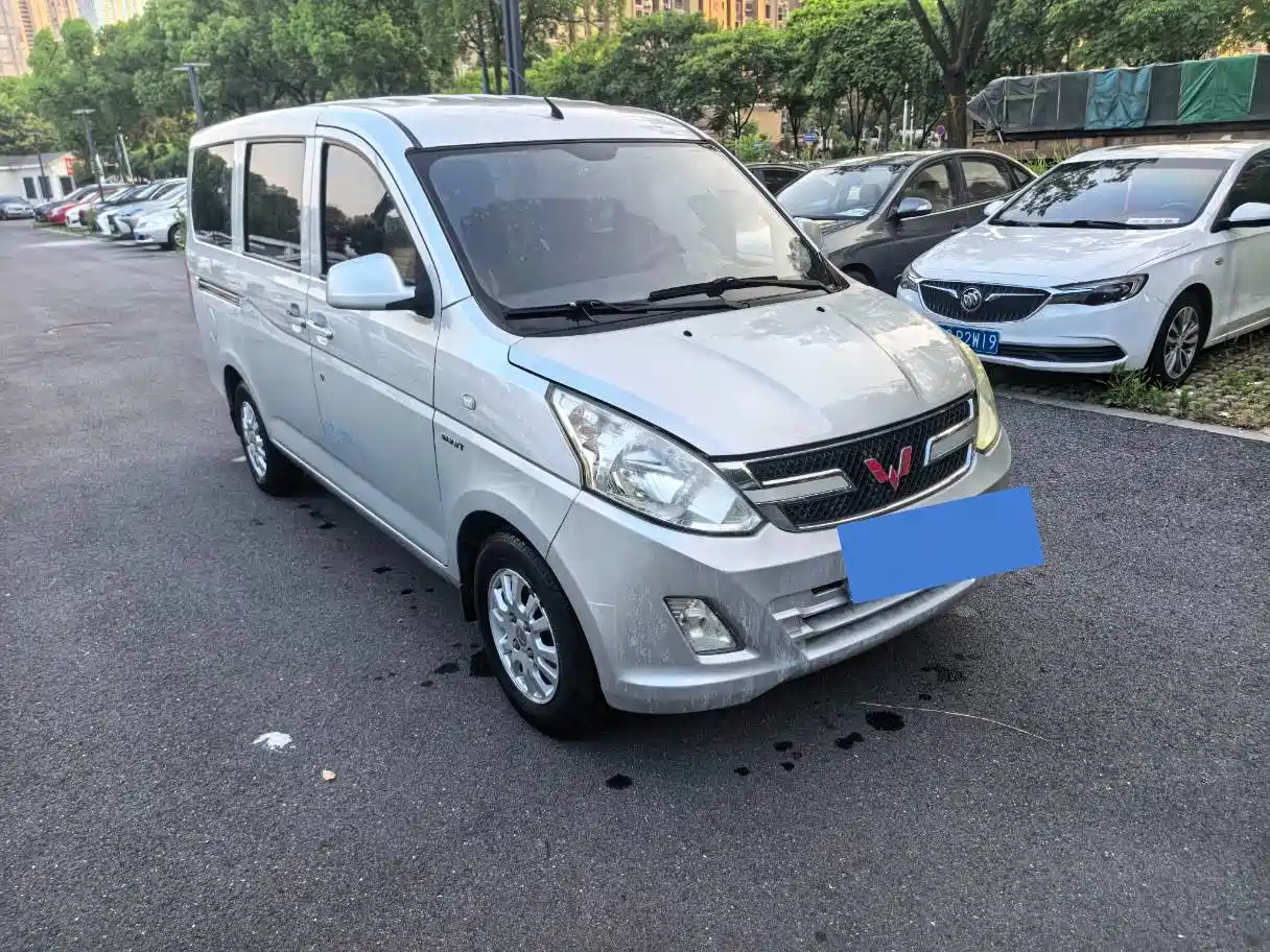 Wuling Motors Wuling Rongguang V 2017 2016 1.5L Standard