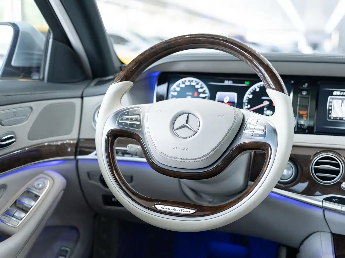 Mercedes-Benz S-Class 2016 S 320 L Business Edition фото 12