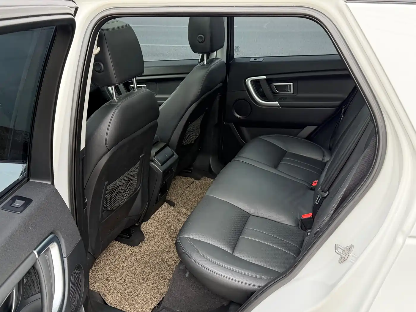 Land Rover Discovery Sport 2017 2.0T SE фото 19